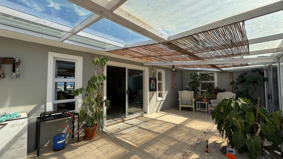 To Let 3 Bedroom Property for Rent in Fernwood Western Cape